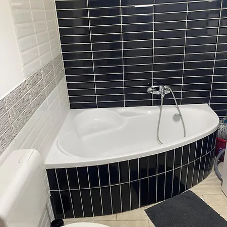 Basilica Luxury 아파트